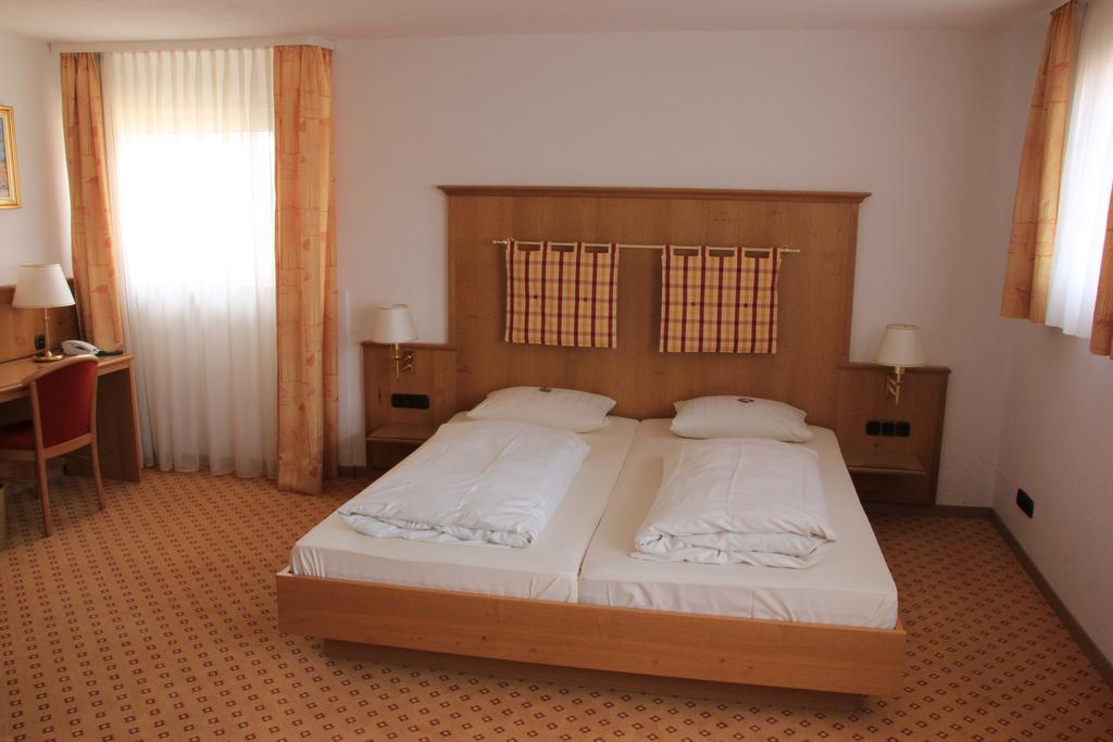 Hotel Am Schloss Darmstaedter Hof Bad Hombourg Chambre photo