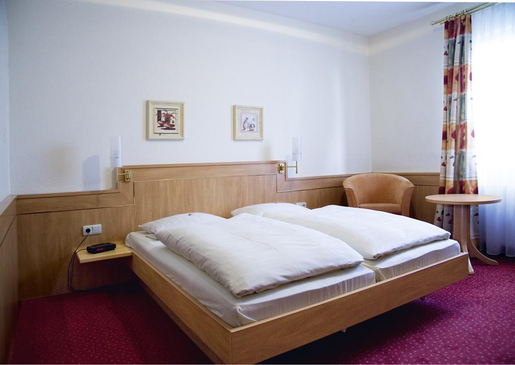 Hotel Am Schloss Darmstaedter Hof Bad Hombourg Chambre photo